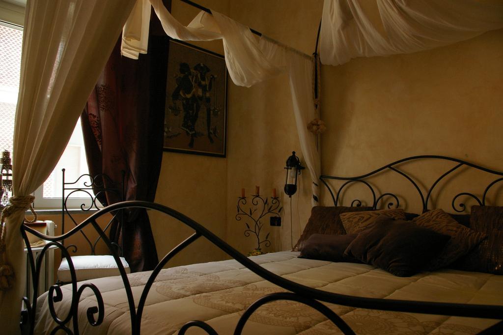 Serapo Bed And Breakfast Gaeta Szoba fotó